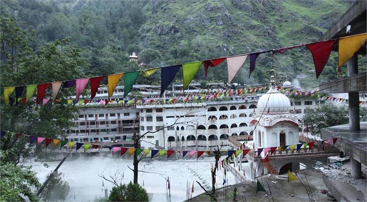 Manikaran hot water